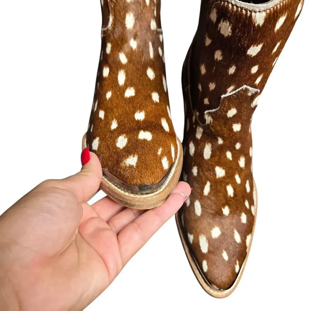 Ariat‎ Women's Shiloh Hairon Deer Print booties Round Toe Size: 6